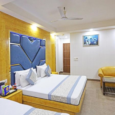 Hotel Preet Palace -5 Mints Walk From Nizamuddin Railway Station New Delhi Exterior foto