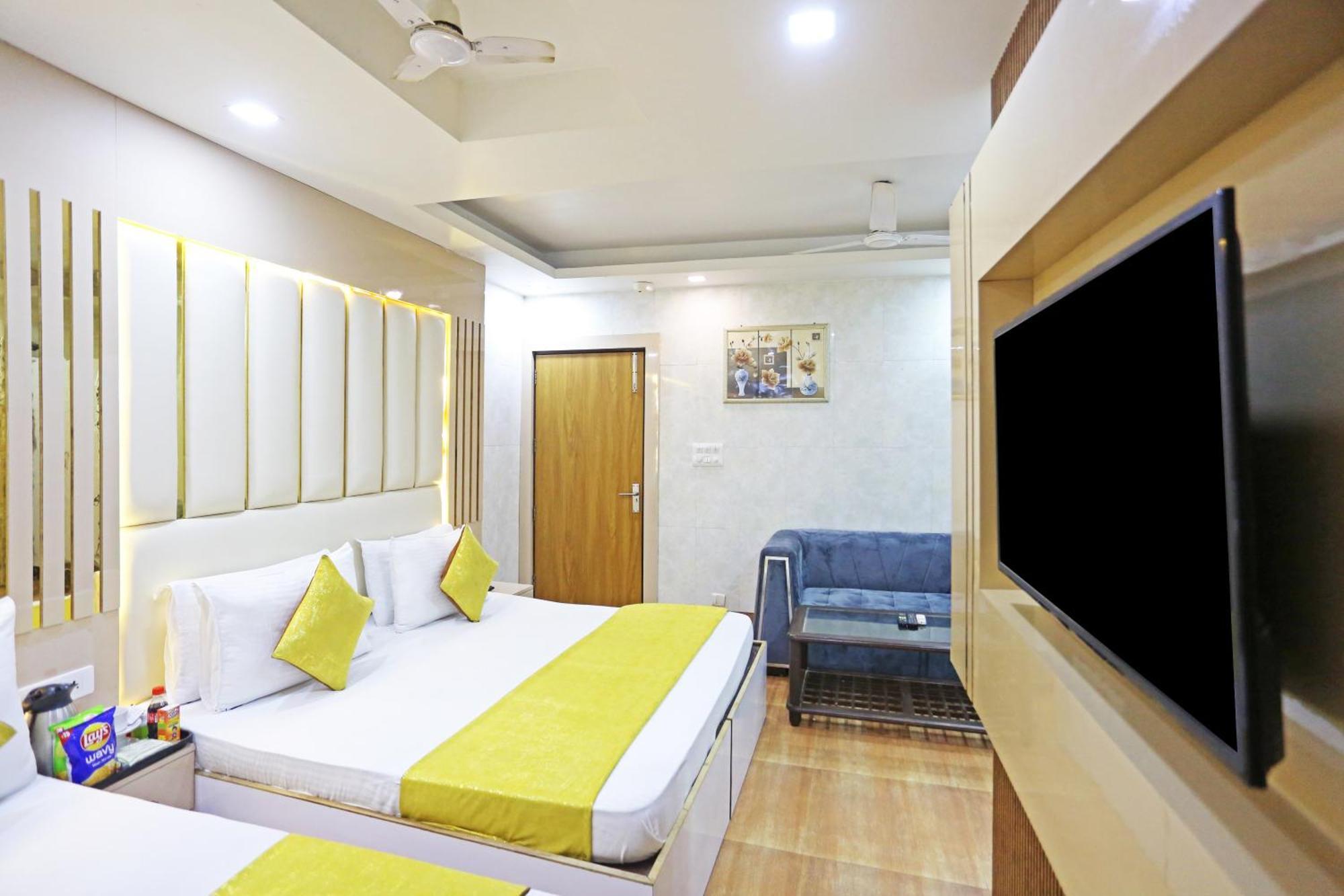 Hotel Preet Palace -5 Mints Walk From Nizamuddin Railway Station New Delhi Exterior foto