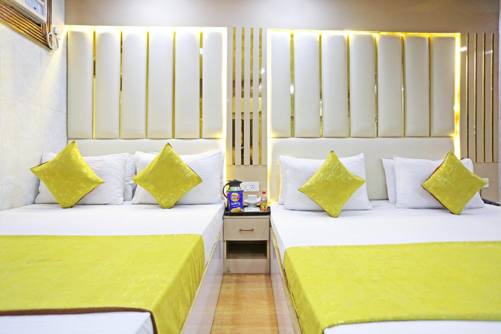Hotel Preet Palace -5 Mints Walk From Nizamuddin Railway Station New Delhi Exterior foto