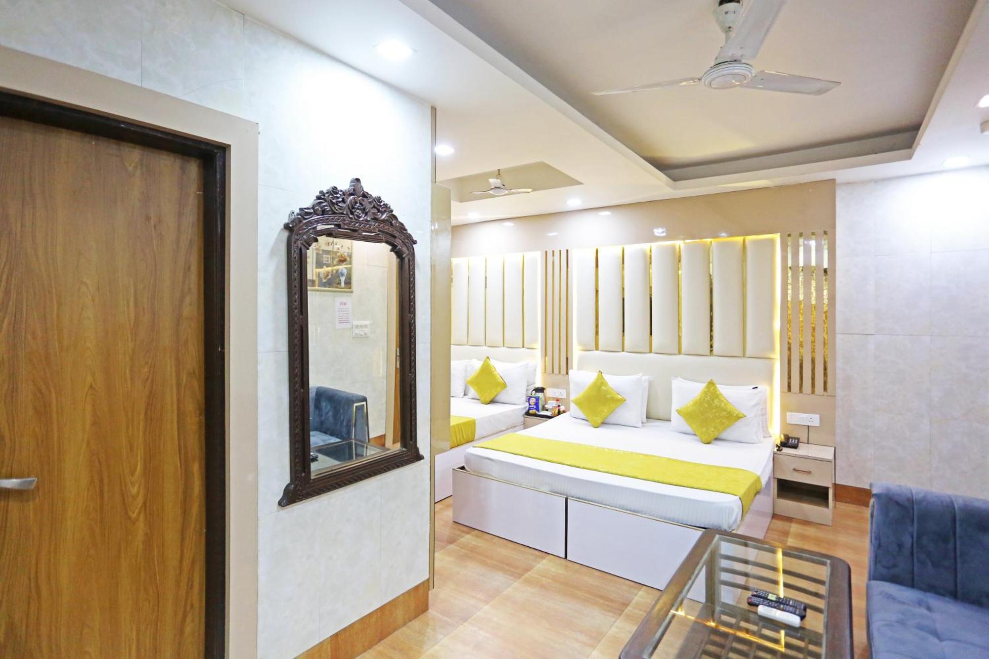 Hotel Preet Palace -5 Mints Walk From Nizamuddin Railway Station New Delhi Exterior foto
