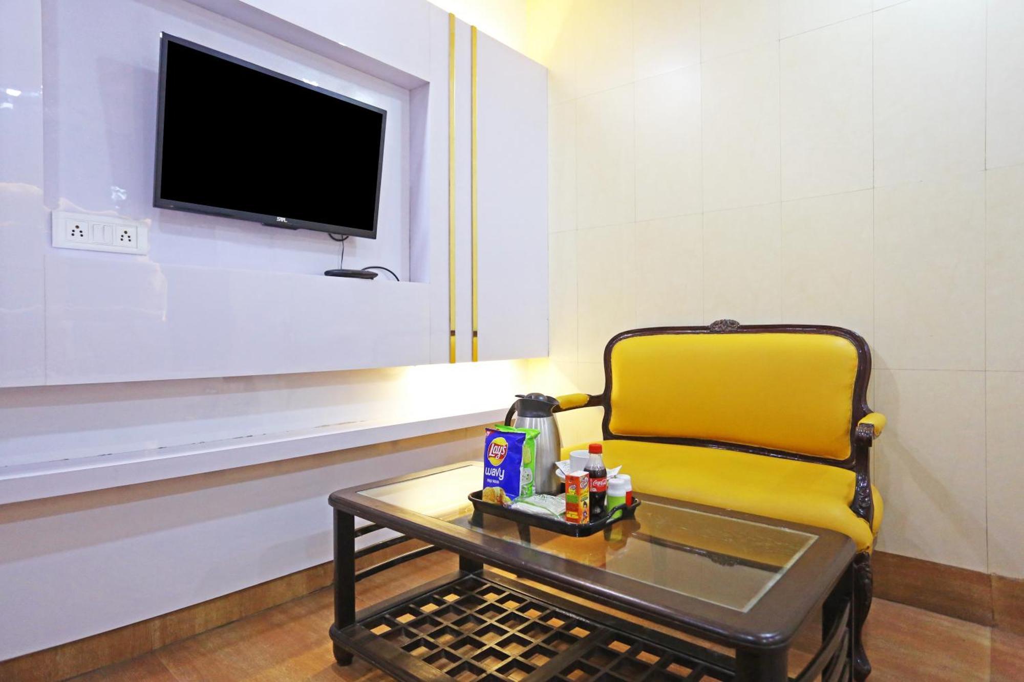 Hotel Preet Palace -5 Mints Walk From Nizamuddin Railway Station New Delhi Exterior foto